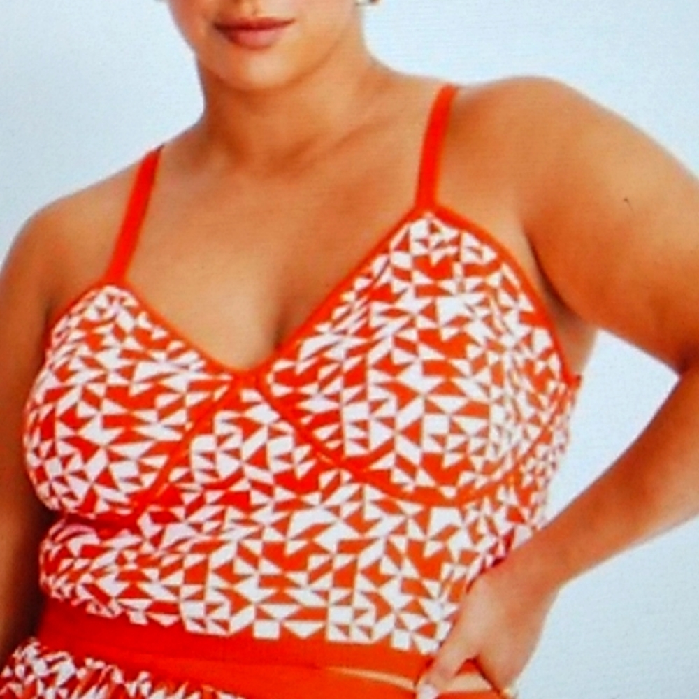 Future Collective, knit halter top 4X orange and white NWT